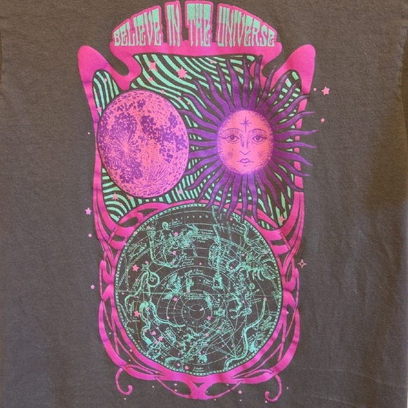 Sun Moon Zodiac Constellations "Believe In The Universe" Gray Graphic Tshirt - Picture 5 of 7